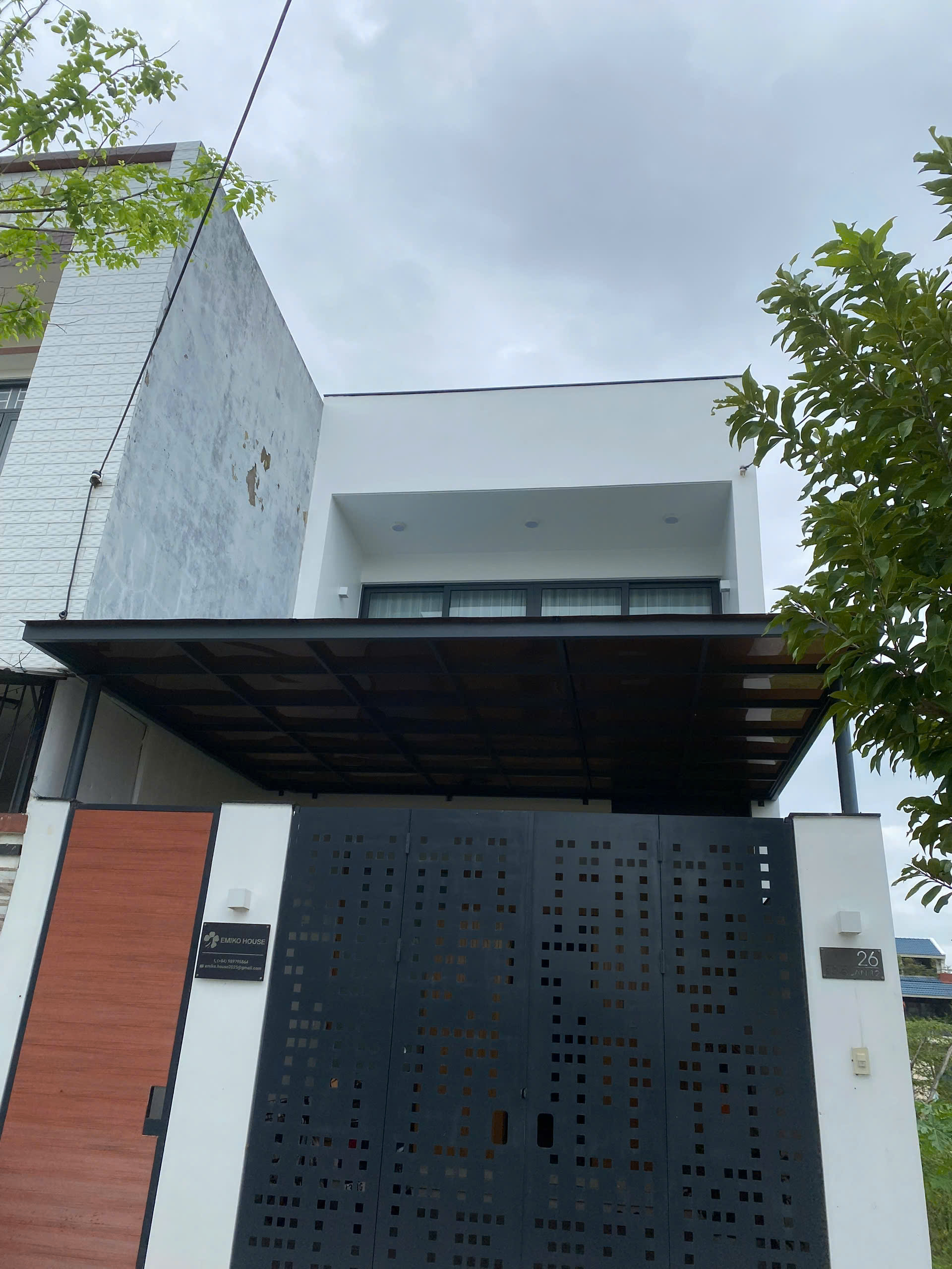 Xưởng gia công cửa cổng, lan can sắt inox